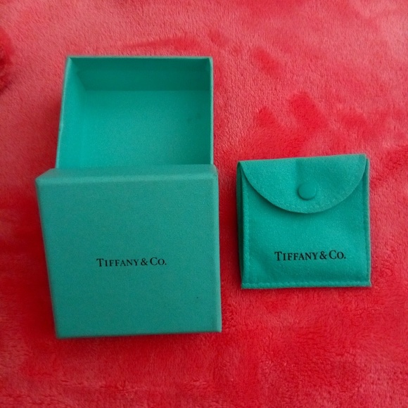 *SOLD* Tiffany & Co. 1837 lock bracelet - Picture 5 of 5